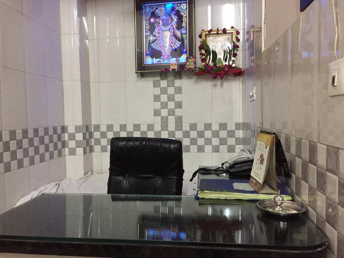 Hotel Ashirwad ウダイプル エクステリア 写真