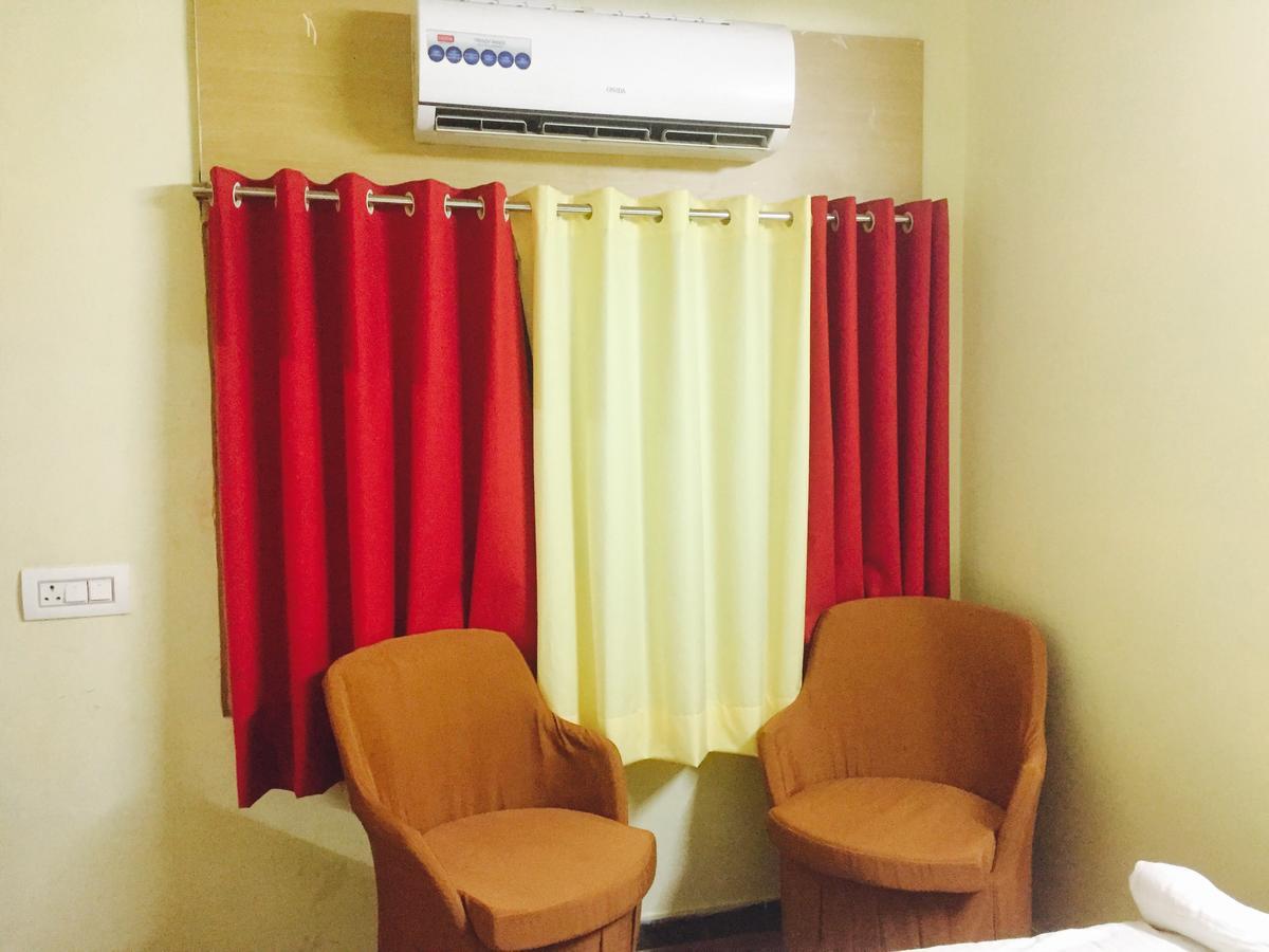 Hotel Ashirwad ウダイプル エクステリア 写真