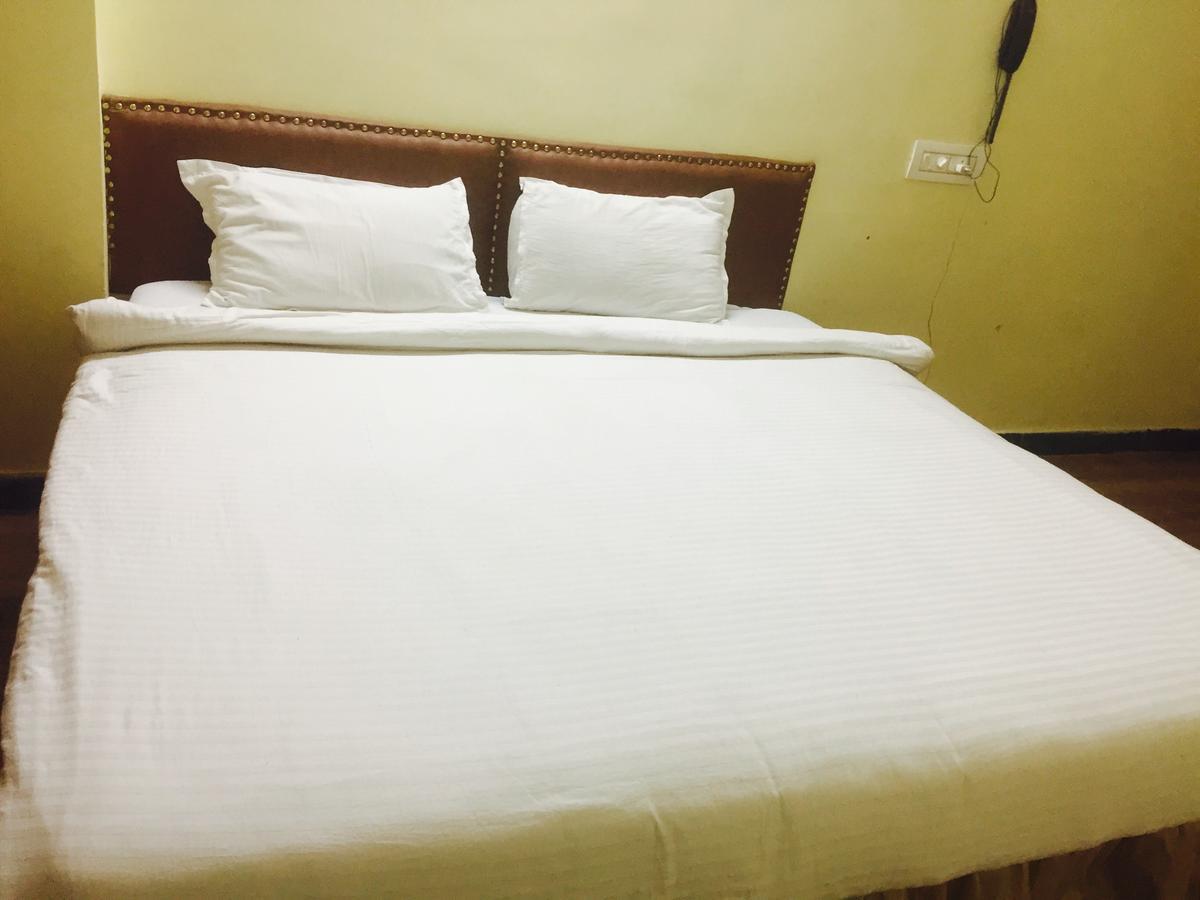 Hotel Ashirwad ウダイプル エクステリア 写真